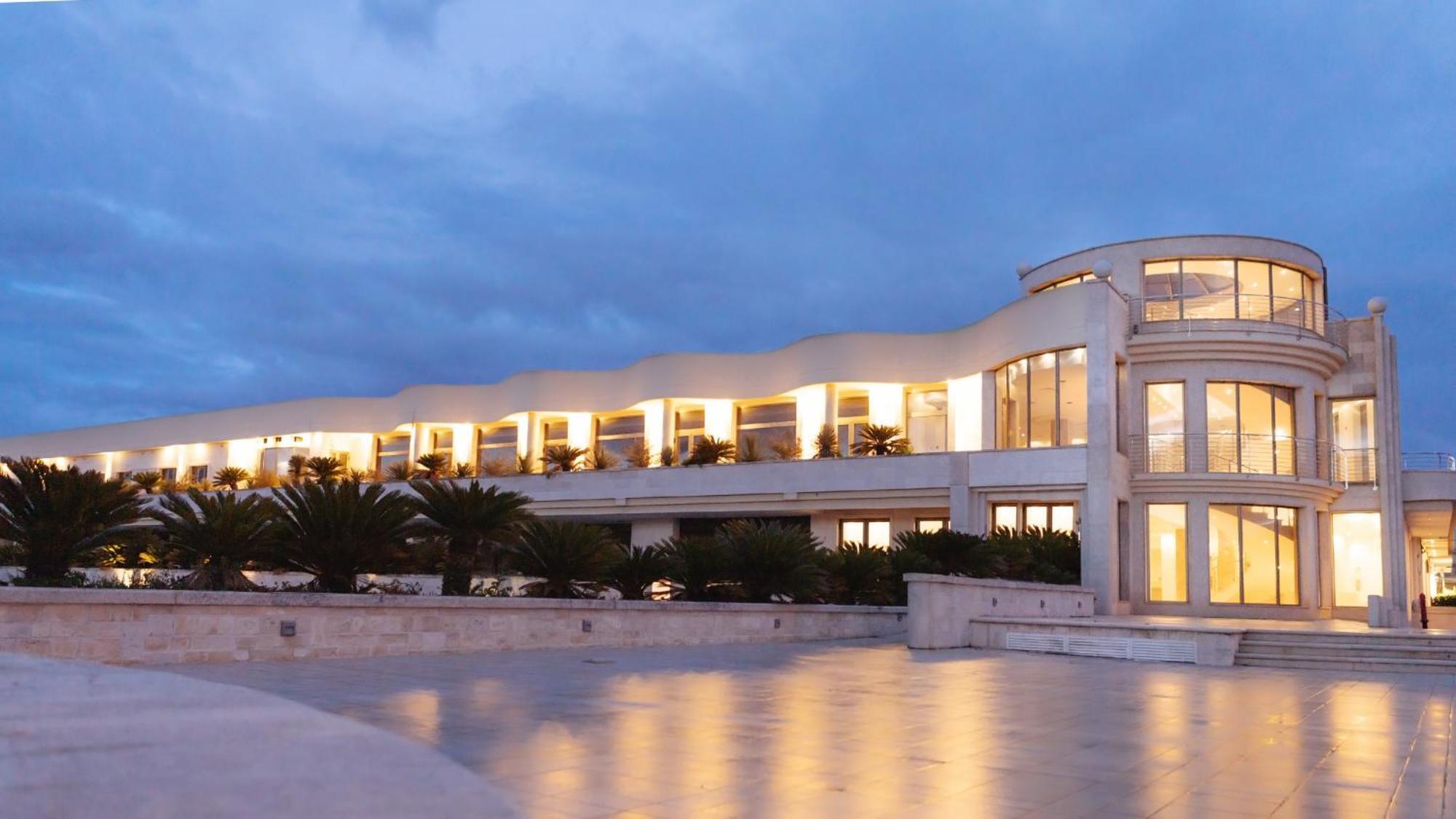 Hotel Donna Crescenza Локоротондо Екстериор снимка